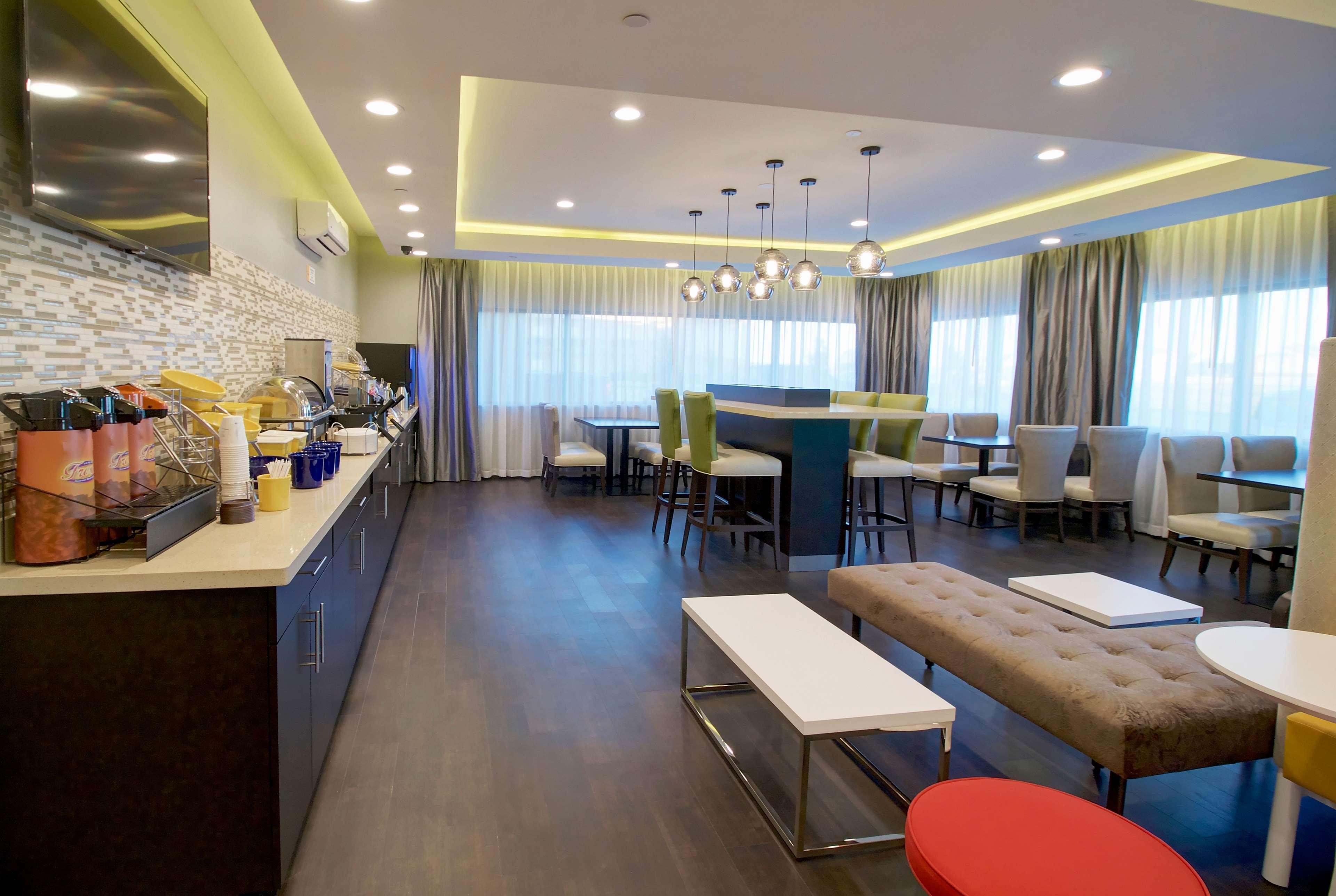 Days Inn & Suites By Wyndham Порт Артър Екстериор снимка