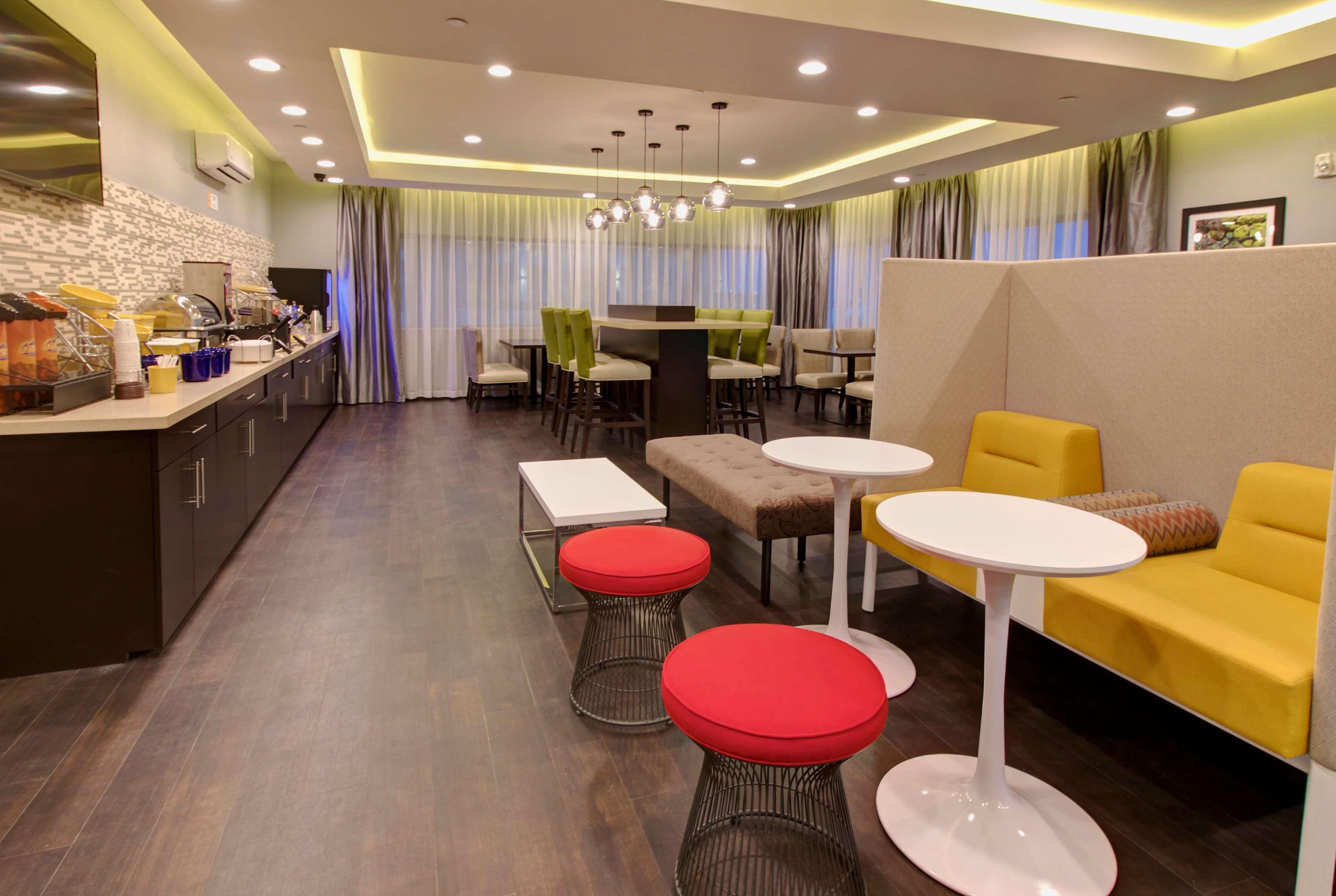 Days Inn & Suites By Wyndham Порт Артър Екстериор снимка